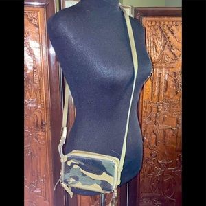 G.I.L.I. Camo design leather crossbody wallet bag.